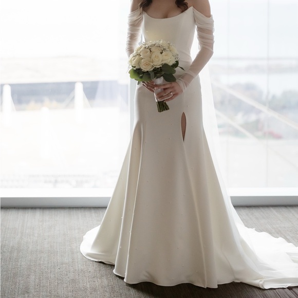 Sarah Seven Brontë - Picture 3 of 15